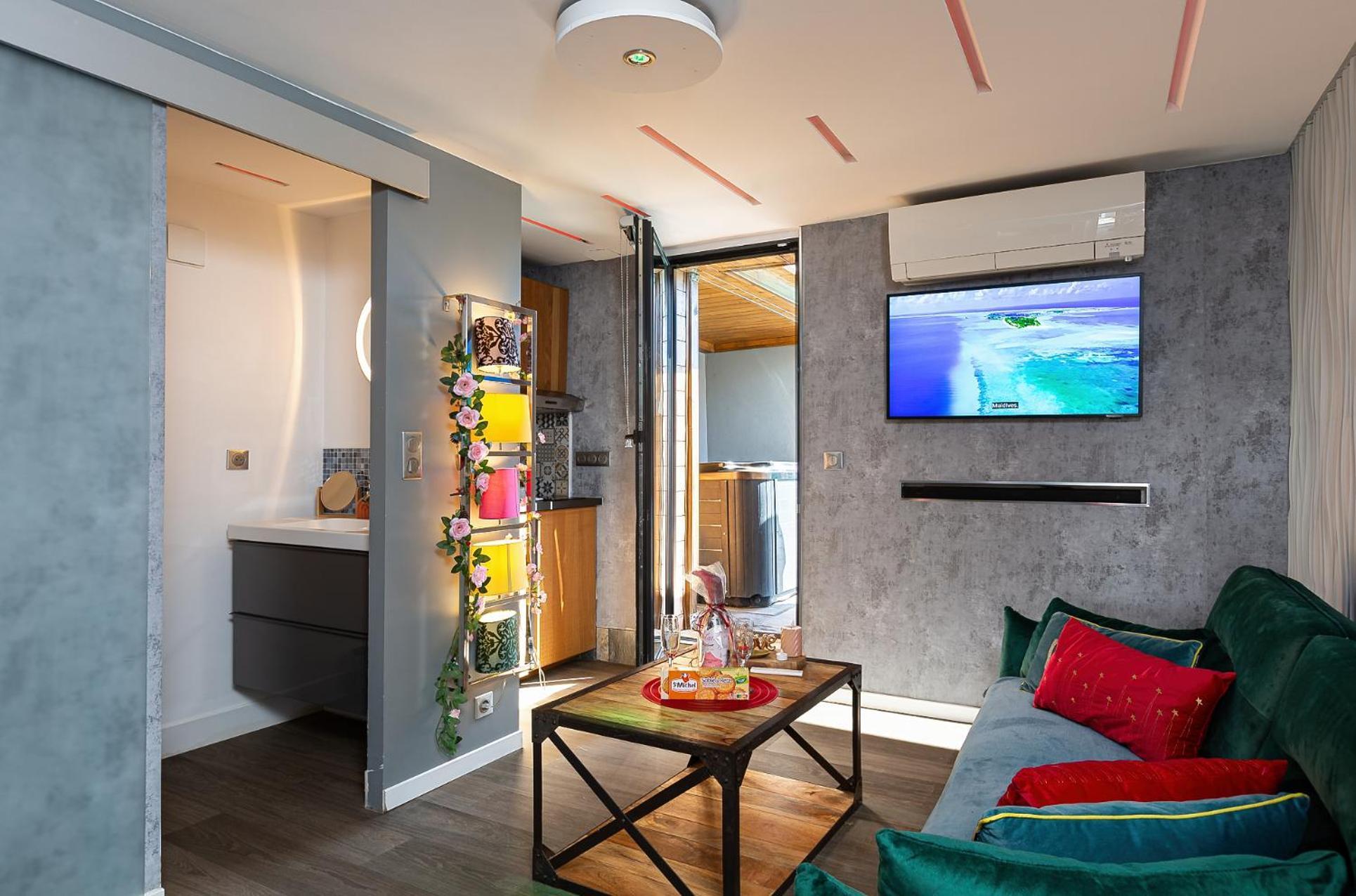 Gites Spa Strasbourg - Studio Romantique, Jacuzzi, Sauna, Terrasse Privee Furdenheim Eksteriør bilde